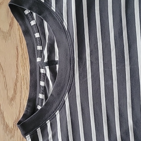 Lululemon All Yours Tshirt Vitasea - Picture 2 of 6